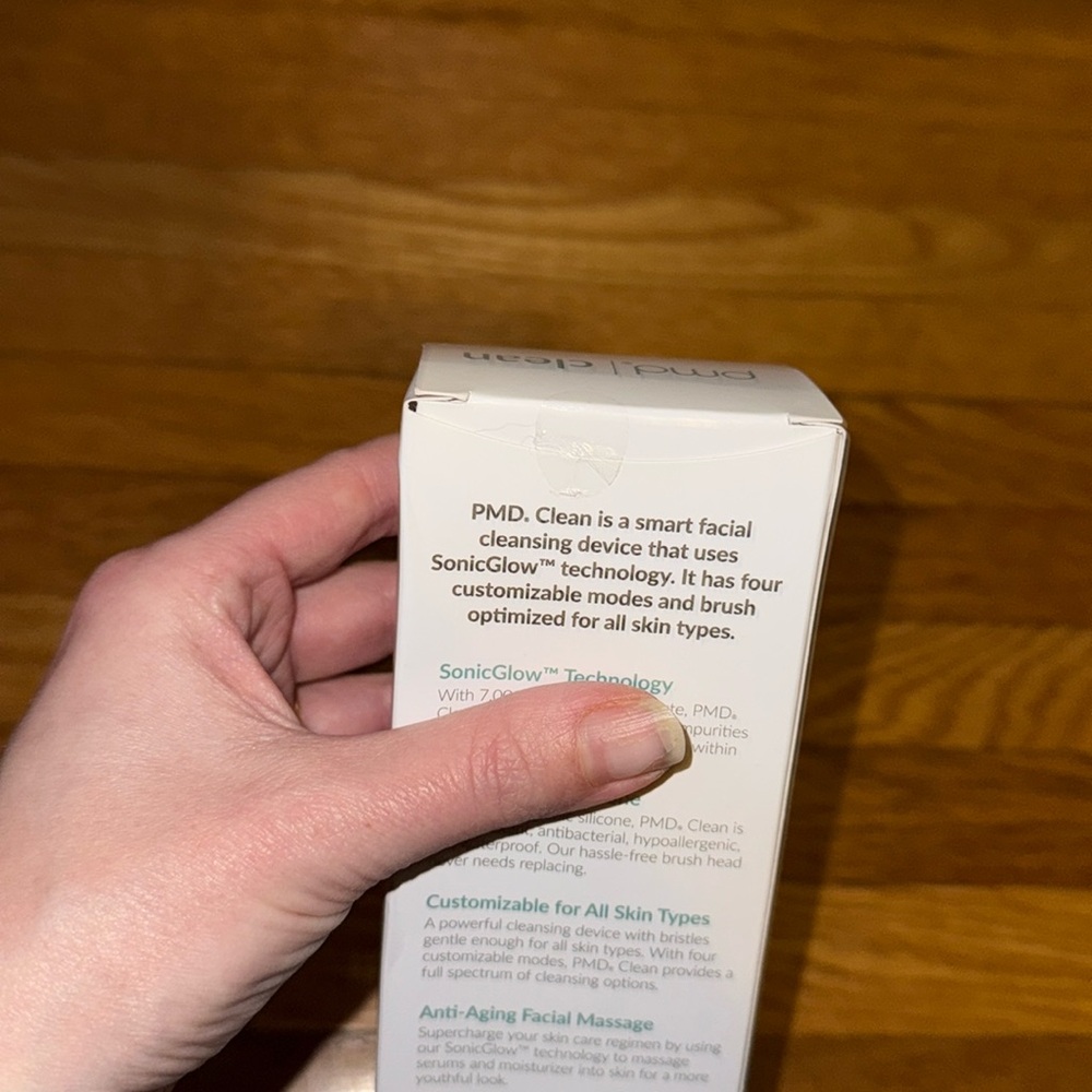 Unopened pmd smart facial cleaning device - Picture 4 of 7